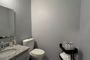 4048 Tamerlane Dr, Charlotte, NC 28205 - Photo 7