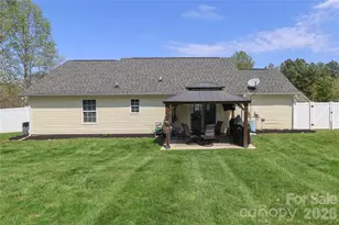 5867 Sunset View Ln, Catawba, NC 28609 - Photo 17