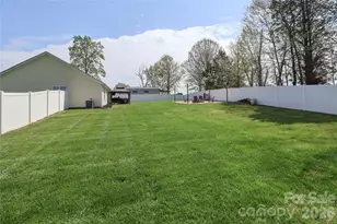 5867 Sunset View Ln, Catawba, NC 28609 - Photo 23