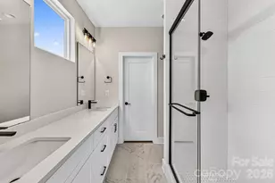 150 Red Azalea Ln, Charlotte, NC 28217 - Photo 9