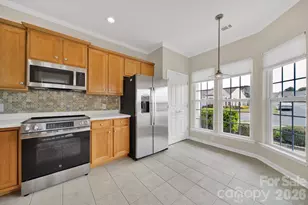 1015 Sweetleaf Dr, Fort Mill, SC 29707 - Photo 7