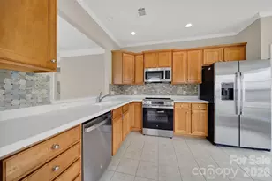 1015 Sweetleaf Dr, Fort Mill, SC 29707 - Photo 5