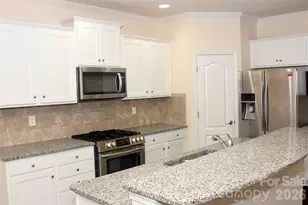 504 Twelve Oaks Ln, Fort Mill, SC 29708 - Photo 9