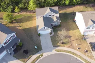 504 Twelve Oaks Ln, Fort Mill, SC 29708 - Photo 3