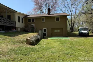 3309 40th Ave Pl NE, Hickory, NC 28601 - Photo 3