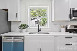 4817 Ridgeley Dr, Charlotte, NC 28208 - Photo 11