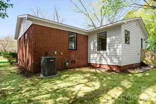 4817 Ridgeley Dr, Charlotte, NC 28208 - Photo 29