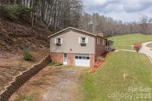 63 Memory Dr, Waynesville, NC 28786 - Photo 3