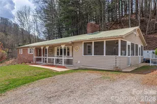63 Memory Dr, Waynesville, NC 28786 - Photo 1