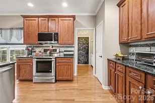 153 Castleton Dr, Mooresville, NC 28117 - Photo 7
