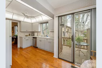 601 Red Oak Drive, Hendersonville, NC 28791 - Photo 19