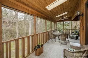 601 Red Oak Dr, Hendersonville, NC 28791 - Photo 9