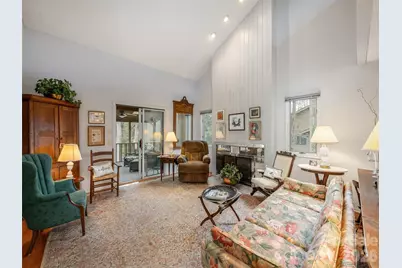 601 Red Oak Drive, Hendersonville, NC 28791 - Photo 7