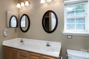 11751 Blue Tick Ct, Charlotte, NC 28269 - Photo 19