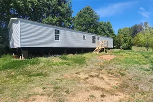 802 W 15th St, Newton, NC 28658 - Photo 1