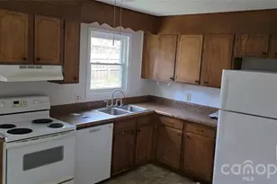 6 Fairway Dr, Asheville, NC 28805 - Photo 5