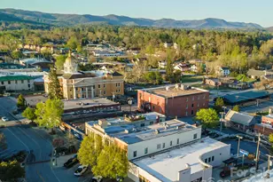 225 N Main St, Hendersonville, NC 28792 - Photo 37