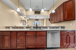 1315 Pear Dr, Conover, NC 28613 - Photo 7