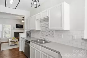 2005 Cramerton Village Dr, Cramerton, NC 28032 - Photo 9