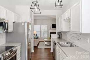 2005 Cramerton Village Dr, Cramerton, NC 28032 - Photo 9