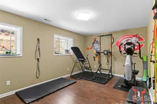 290 Sweetwater Hills Dr, Hendersonville, NC 28791 - Photo 37