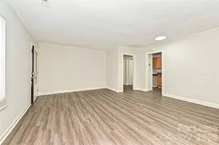 301 Seldon Dr, Charlotte, NC 28216 - Photo 7