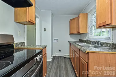 301 Seldon Drive, Charlotte, NC 28216 - Photo 11