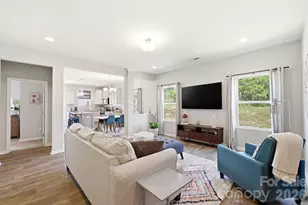 5914 River Mdw Ct, Charlotte, NC 28213 - Photo 3