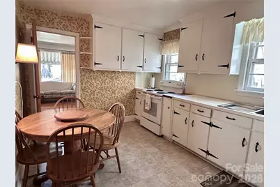 4728 Grasset Avenue, Charlotte, NC 28269 - Photo 11