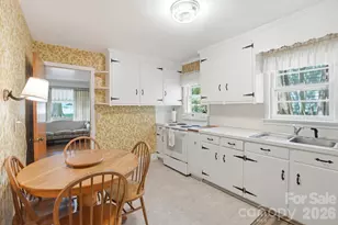 4728 Grasset Ave, Charlotte, NC 28269 - Photo 11