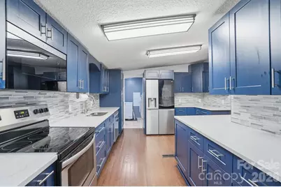 605 Ridgewood Court, Mount Holly, NC 28120 - Photo 7