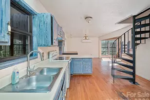 966 Waites Hollifield Rd, Marion, NC 28752 - Photo 5