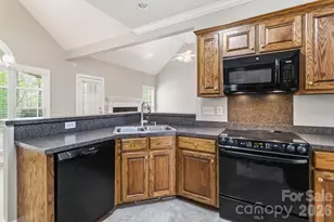 1443 Porch Swing Ln, Matthews, NC 28104 - Photo 15