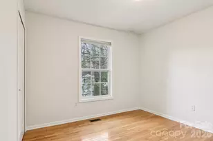 17 Castle St, Asheville, NC 28803 - Photo 25