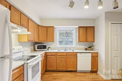 17 Castle Street, Asheville, NC 28803 - Photo 15