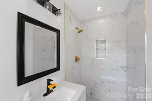 5906 Whitingham Dr, Charlotte, NC 28215 - Photo 17