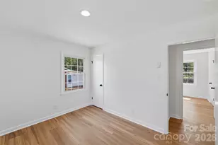 5906 Whitingham Dr, Charlotte, NC 28215 - Photo 25