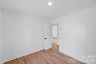 5906 Whitingham Dr, Charlotte, NC 28215 - Photo 27