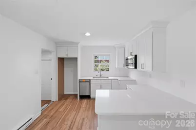 5906 Whitingham Drive, Charlotte, NC 28215 - Photo 11