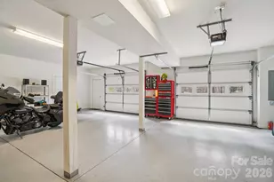 1409 Woodsong Dr, Hendersonville, NC 28791 - Photo 35