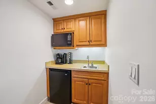 1409 Woodsong Dr, Hendersonville, NC 28791 - Photo 31