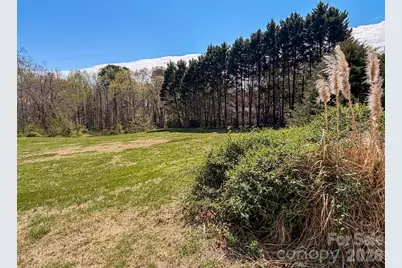 2746 Orangewood Lane, Newton, NC 28658 - Photo 5