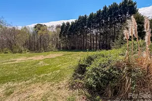 2746 Orangewood Ln, Newton, NC 28658 - Photo 5