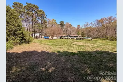 2746 Orangewood Lane, Newton, NC 28658 - Photo 7