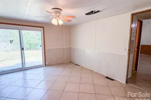 2746 Orangewood Ln, Newton, NC 28658 - Photo 35