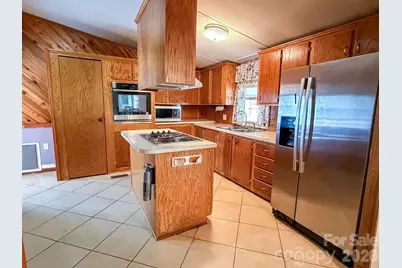 2746 Orangewood Lane, Newton, NC 28658 - Photo 19