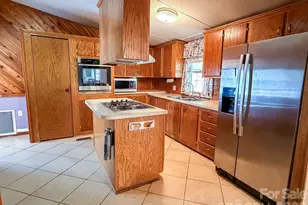 2746 Orangewood Ln, Newton, NC 28658 - Photo 19