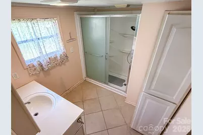 2746 Orangewood Lane, Newton, NC 28658 - Photo 29