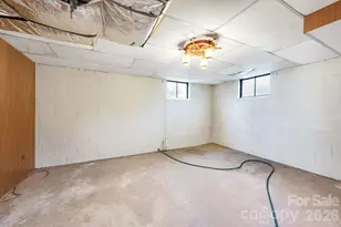 8 N Pershing Rd, Asheville, NC 28805 - Photo 19