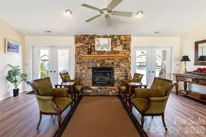 1203 Fleetwood Plaza, Hendersonville, NC 28739 - Photo 45